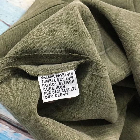 Tommy Bahama Mens Shirt Large Military Green Silk - Picture 7 of 10